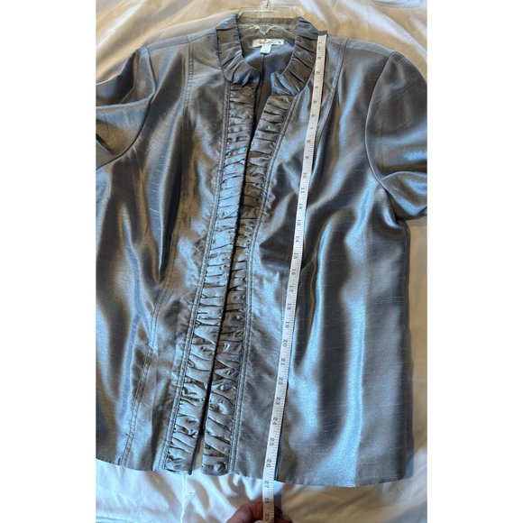 Dress Barn Dressy Silver 3/4 Sleeve Ruffled Jacket - Size 14/16 Woman - Picture 8 of 9